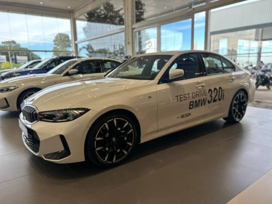 BMW 320i 2.0 16V TURBO FLEX M SPORT AUTOMÁTICO BMW 320i 2.0 16V TURBO FLEX M SPORT AUTOMÁTICO